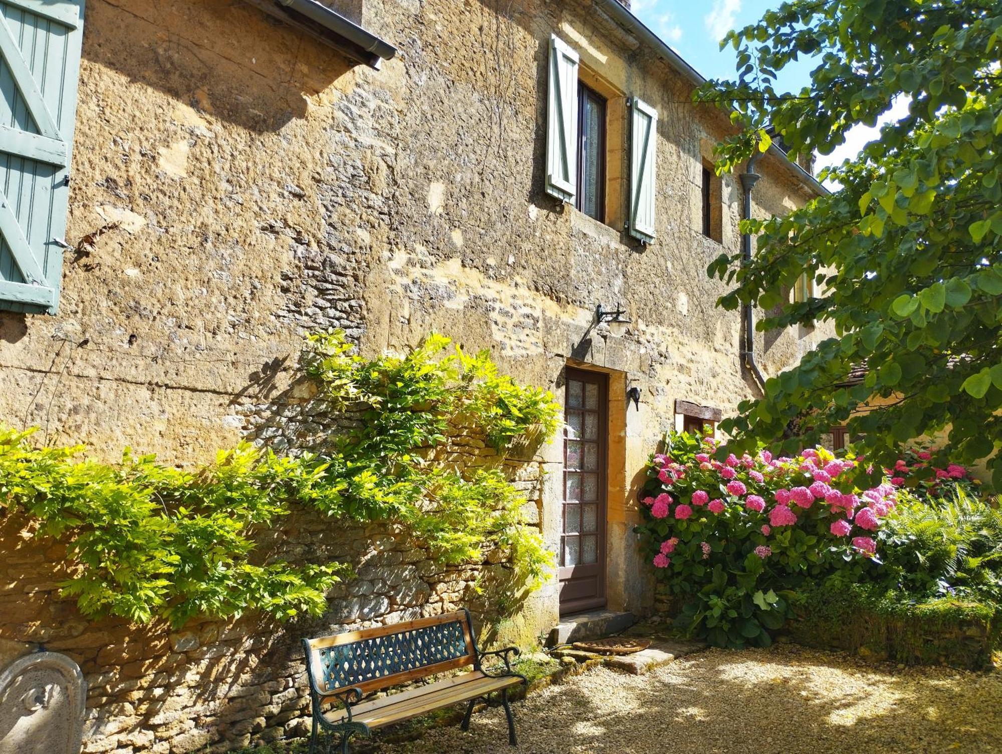 La Vieille Ferme: Superbe Complexe De 3 Gites En Pierre Avec Piscine Au Coeur Du Perigord Noir Saint-Genies Dış mekan fotoğraf